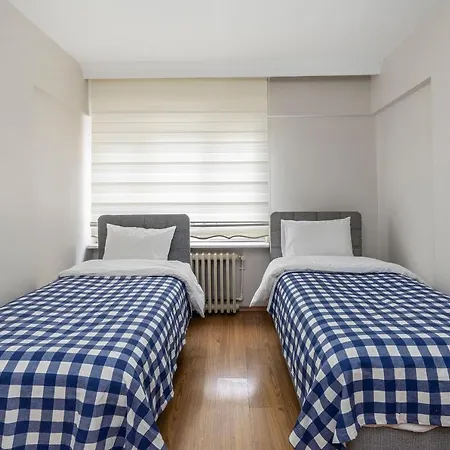 Apartment Downtown 2 Bdrm *