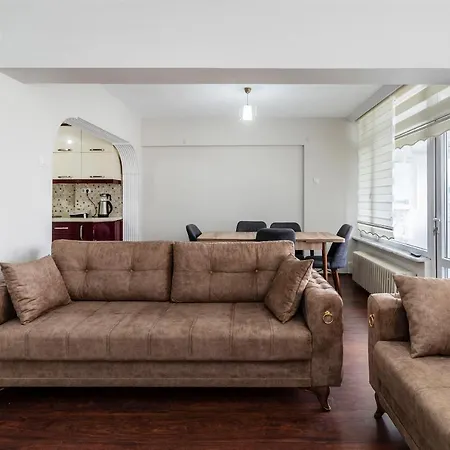 Downtown 2 Bdrm Apartment *