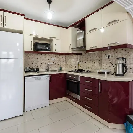Downtown 2 Bdrm Apartment *